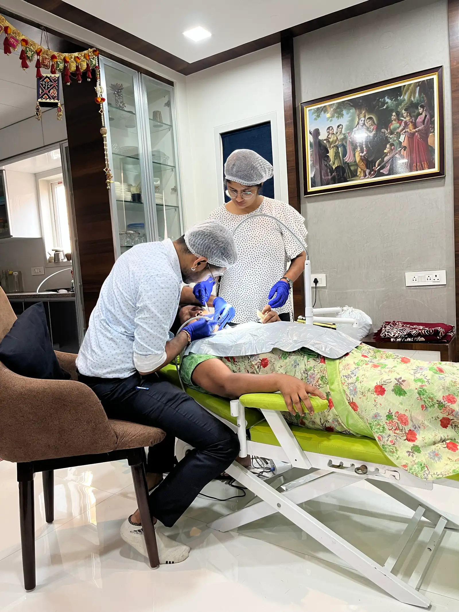 Prudentoe dental team delivering home dental treatment to a patient in Hyderabad